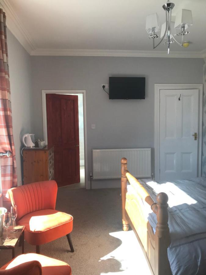 Y Llew Coch Bed & Breakfast Конуи Екстериор снимка