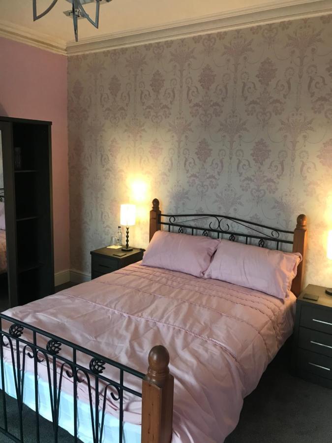 Y Llew Coch Bed & Breakfast Конуи Екстериор снимка