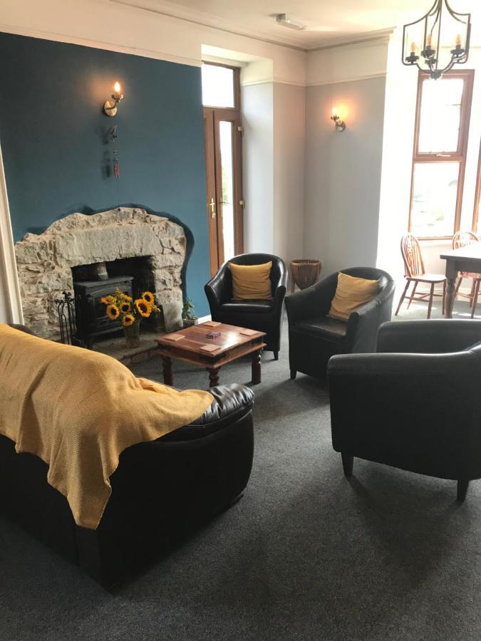 Y Llew Coch Bed & Breakfast Конуи Екстериор снимка