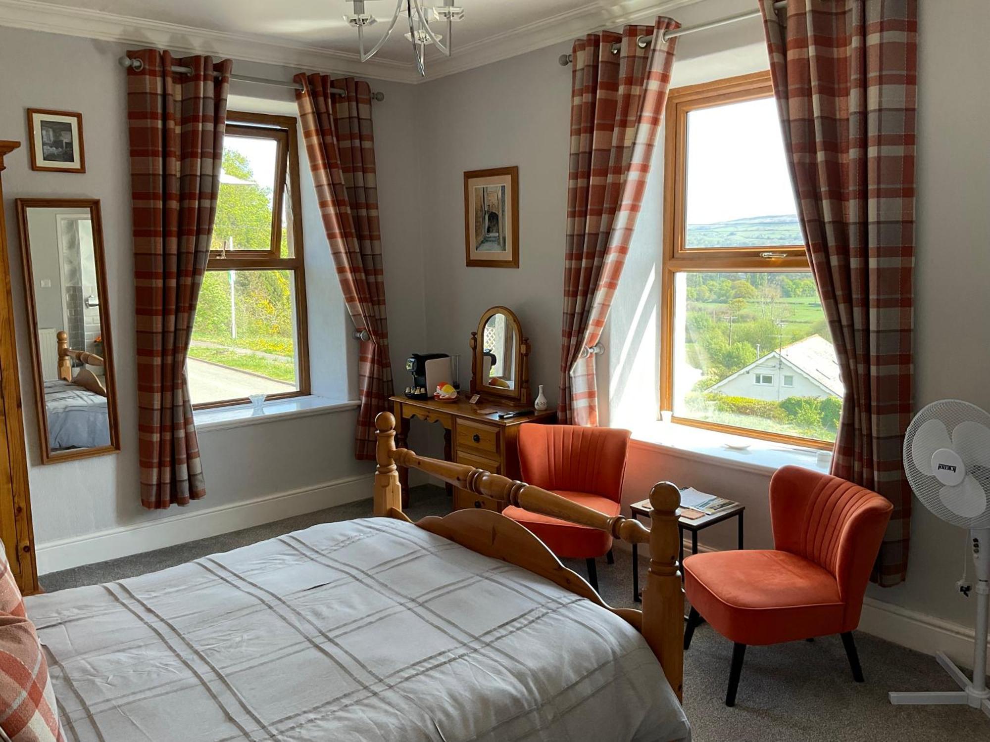 Y Llew Coch Bed & Breakfast Конуи Екстериор снимка