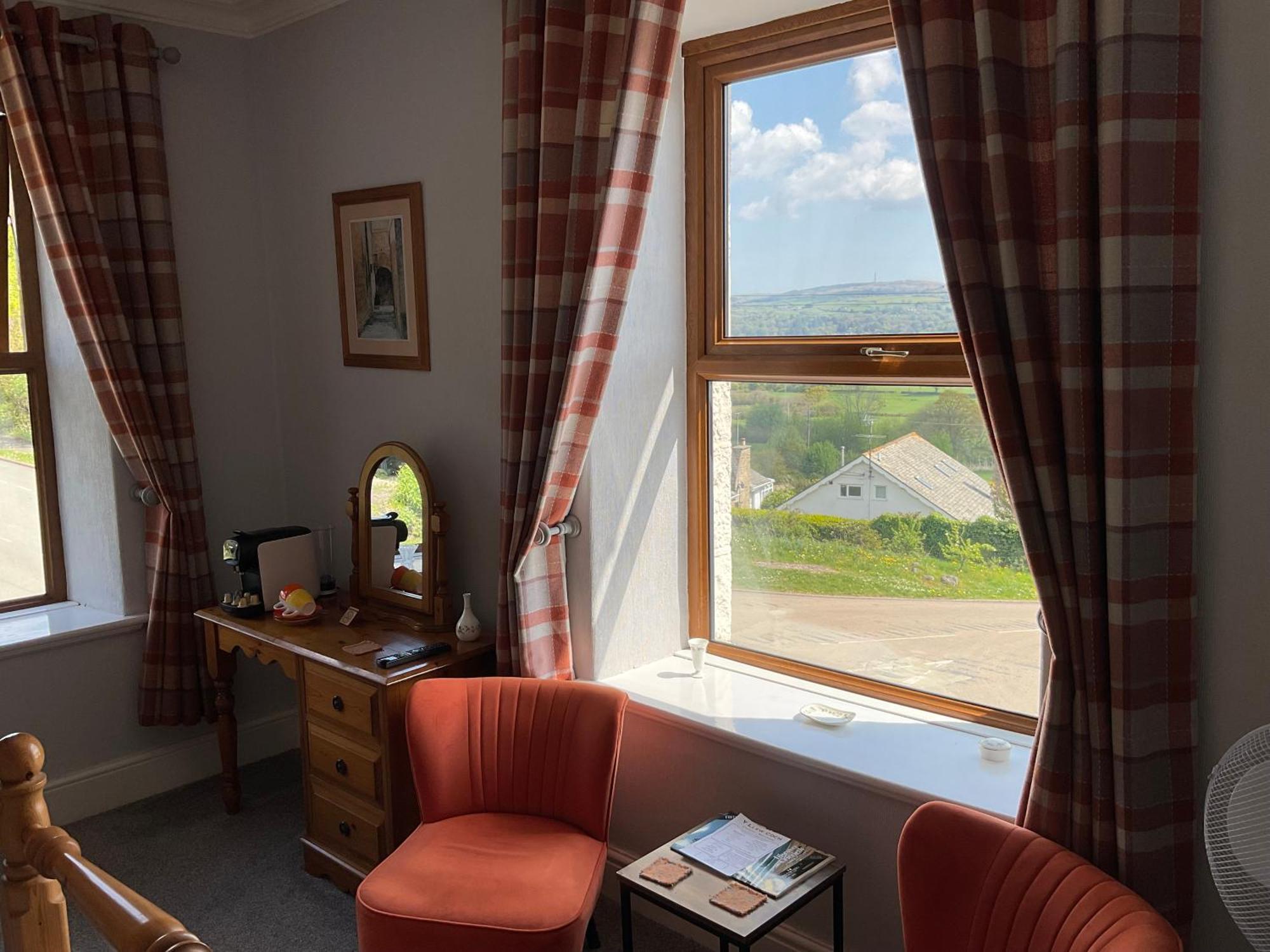 Y Llew Coch Bed & Breakfast Конуи Екстериор снимка